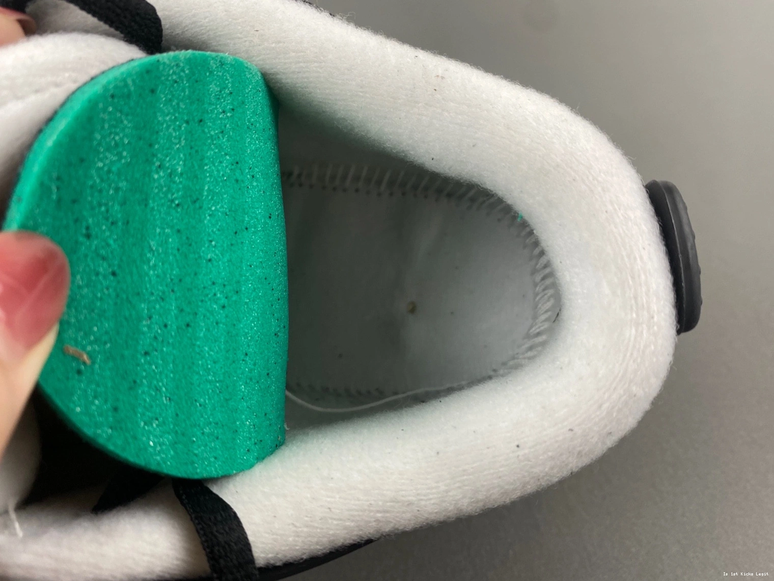 - Men's RM 4 Canyon FQ7939-100 Rust Jordan 0402